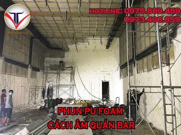 Phun Pu Foam cách âm quán bar